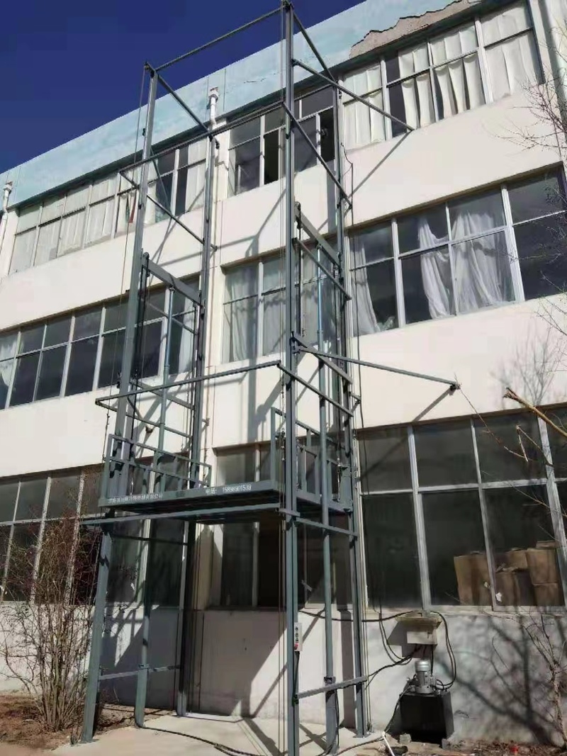 广安室外贴墙货梯